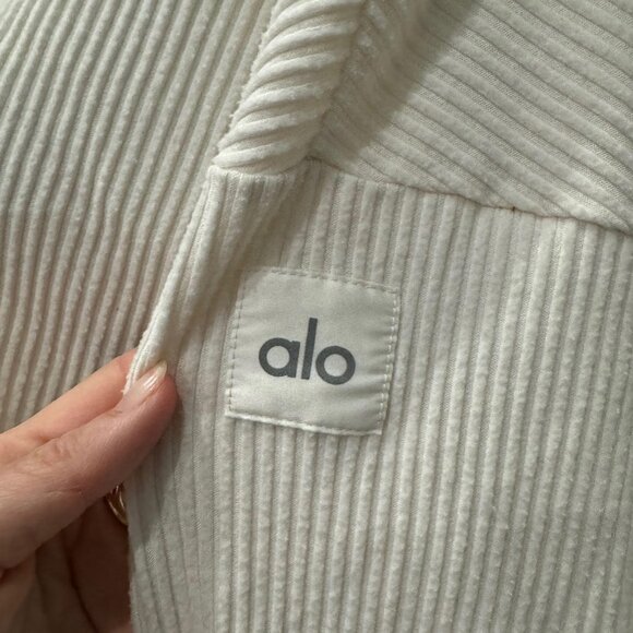 ALO Muse Hoodie in Ivory - Size Small - Picture 3 of 3